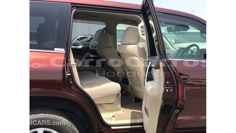 Big with watermark toyota land cruiser atlantida import dubai 6272